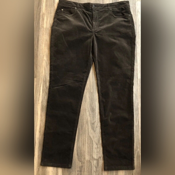 J.McLaughlin Watson skinny Velvet Pants in Dark Olive- Women's Size 14 - Picture 2 of 6